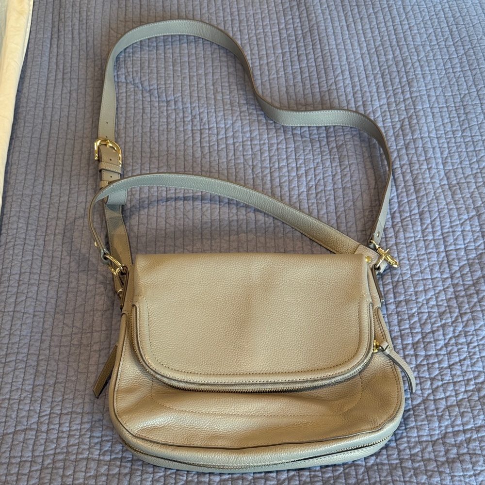 Leather Crossbody Bag in Grey